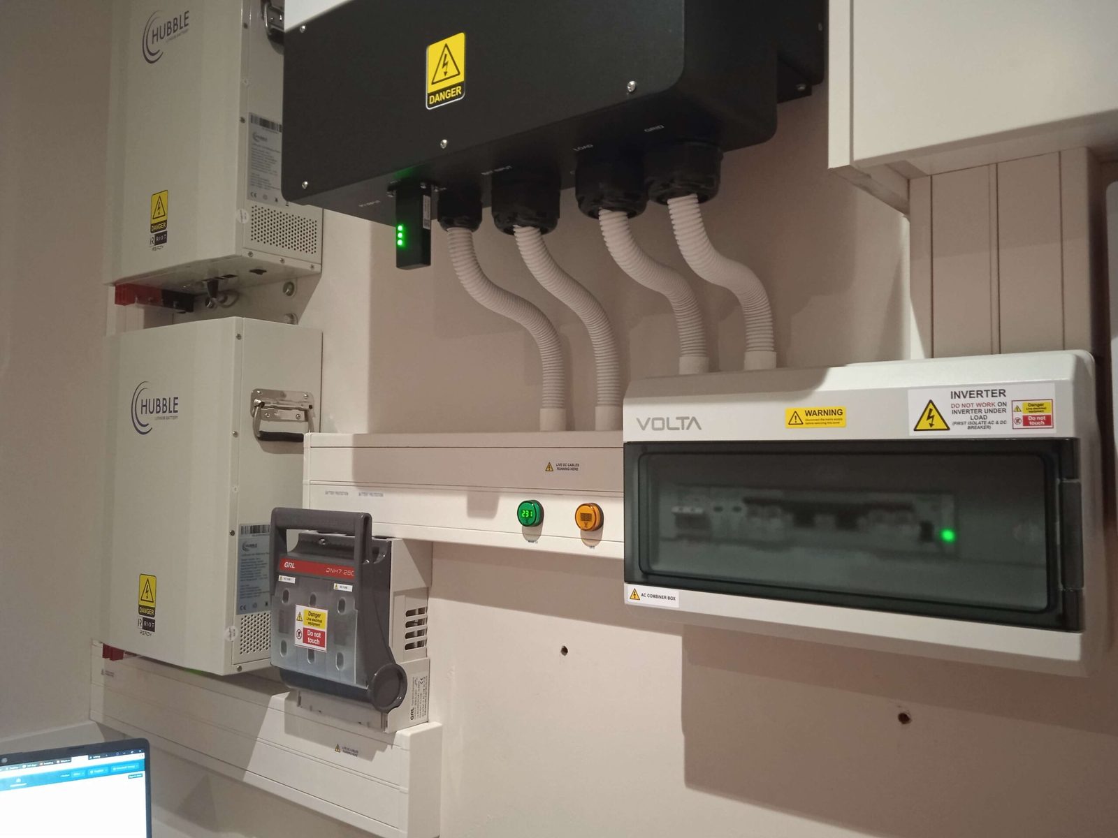 Inverter and distribution board installation by Microbolt